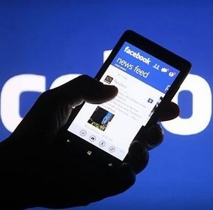 Facebook reste le réseaux social préféré des plus jeunes