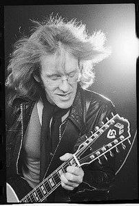 Et ça continue encore et encore... Frank Collett, Paul Kantner et Black!