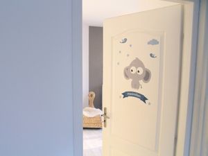 Sticker personnalisé pour porte