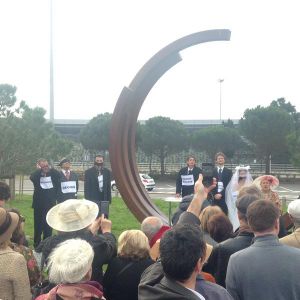 A l'aéroport, un mariage forcé le jour de la mise en service du nouveau tramway T2