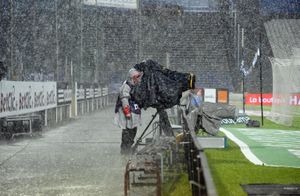 It's raining men !