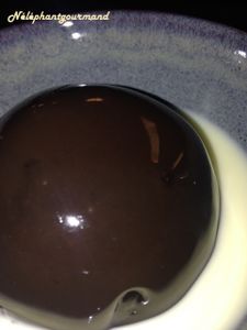 Gâteau-boule au chocolat, miroir de Benco