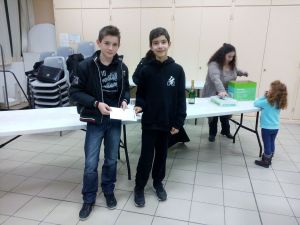 Emeric et Vincent, nos deux meilleurs vendeurs ex aequo de grille de tombola