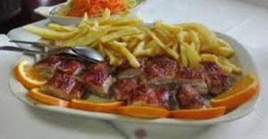 Mealhada-le plat de cochon de lait