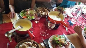 LA VIE EST BIEN MEILLEURE, QUAND ON EST A PLUSIEURS !