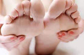 Astuce maison insolite pour se faire des pieds tout doux.