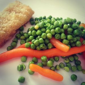 Petit pois carottes, filets pané colin d'Alaska #régime #regimeuse #motivé #reequilibragealimentaire #sante #regimeusemotivee #pertedepoids #mincir #mangerbouger #calories #corpdereve #hellocoton #overblog