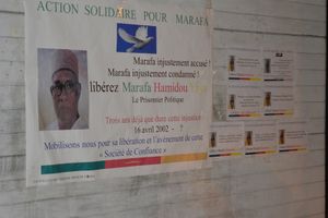Opération affichage à l'ambassade du Cameroun en Belgique
