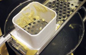 Spaetzle ou knepfle (pâtes alsaciennes très simples)