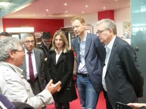 Marignane: Pierre Laurent à la rencontre des délégués Air France