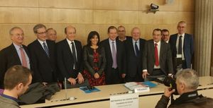 Le cumul des anciens ne les dérange pas et sans parler des belles indemnités : Gouvernance droite-gauche (Santini Siffredi Hidalgo Breuiller) sur les dossiers qui fâchent, concurrence avec la région Ile-de-France et ouverture à la société civile : trois défis attendent la métropole du Grand Paris (MGP)
