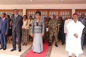 Centrafrique en marche:DISCOURS DE MADAME LA PRÉSIDENTE DE LA RÉPUBLIQUE, CHEF DE L’ÉTAT DE LA TRANSITION, A L’OCCASION DE LA CÉRÉMONIE OFFICIELLE DE REMISE DES VÉHICULES DE COMMANDEMENT AUX PRÉFETS.