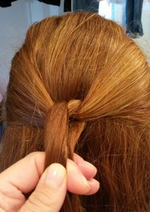 Comment "nouer" ses cheveux...