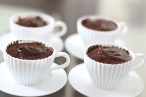 Petits pots de fleurette au chocolat