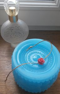 Tout en finesse et en légèreté, se faire un poignet glamourissime...