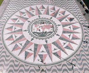 Rose des vents au Monument des Découvertes