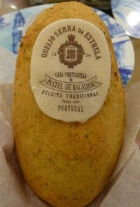 Pastel de bacalhau ou beignet de morue