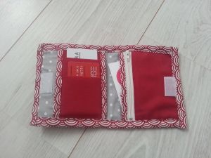 Porte monnaie rouge avec nœud papillon