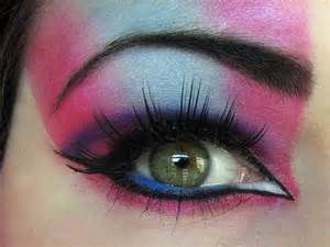 How to apply mime makeup