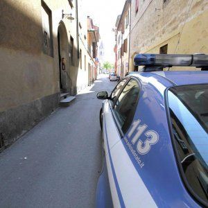 Une voiture de la police italienne dans les rues de Lecce