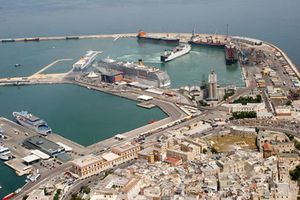Le port de Bari