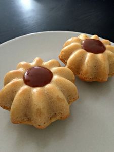 Fleurs moelleuses aux pommes et caramel beurre salé