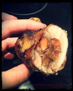 Cuisses de poulet farcies aux fruits secs et bûche de chèvre