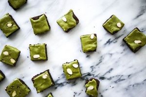 cách làm bánh Matcha Glaze Brownies hấp dẫn