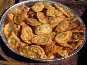 Bánh tai heo vàng rụm, giòn tan