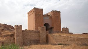 APRÈS PALMYRE, DAESCH DÉTRUIT LA " PORTE MASHKI " EN IRAK !
