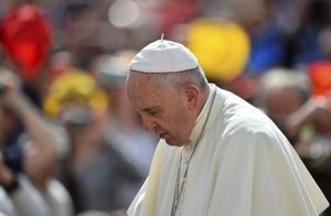 Le pape repart avec trois familles de réfugiés mais laisse les Italiens crever dans leur pauvreté