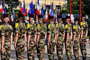 « Il y a 20 ans, la fin du service militaire a été une erreur nationale »