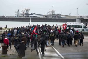 Calais accueille son 10 000ème clandestin officiel !