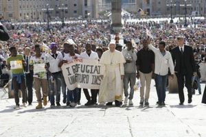 Le pape François appelle les églises d'Europe à accueillir des envahisseurs