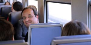 Hollande, chef de guerre ? Non, chef de gare…