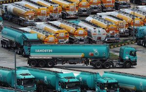 Canada - Québec. Une tribu aborigène refuse 1 milliard de $ d’une compagnie pétrolière. 3 vidéos à voir.