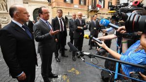 France. Quand Hollande raconte qu'il "oriente" des journalistes "même avec une information bidon"