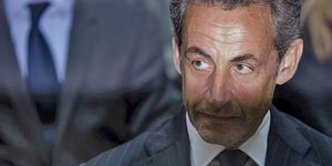 France. Sarkozy. Un programme pour les riches payé par les pauvres.