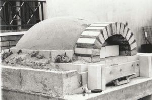 four à pain en construction