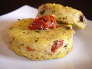 Polenta tomate et bleu