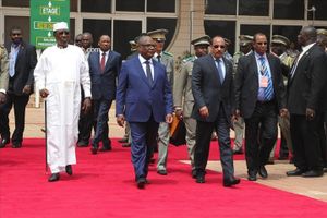 Déby mobilise l'Afrique, la France et les USA pour son investiture