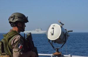 GABON : Un bâtiment de la marine Française en approche de Port Gentil