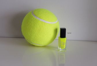 Peggy Sage n°294 - Neon Yellow