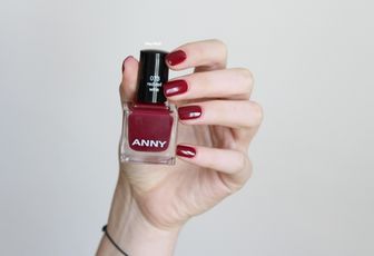 Anny n°073 - Red Red Wine