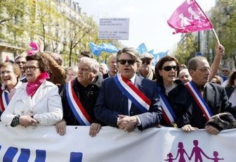 Manif pour tous : vont-ils mettre leurs enfants devant pour se cacher derrière ?