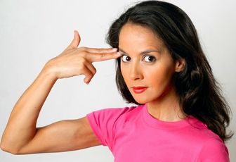 Chronique de Sophia Aram : hommage au féminisme "très discret" du roi Abdallah