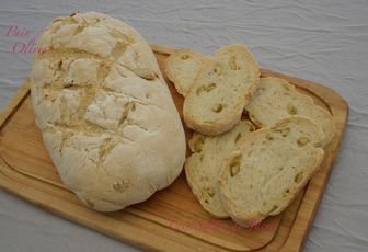 Pain aux olives
