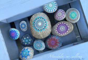 D.I.Y. : Mandalas sur cailloux