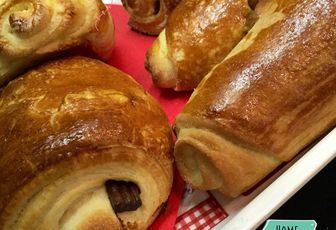 PAINS AU CHOCOLAT BRIOCHES