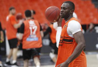 Romain Sato : "J'ai gagné l'Euroligue et l'Eurocup, mais je veux gagner à nouveau"